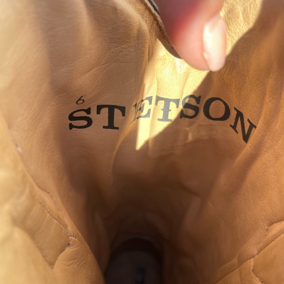 Great cowgirl boots. - Picture 3 of 3